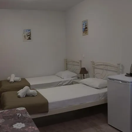 Apartment Christos Family γ *